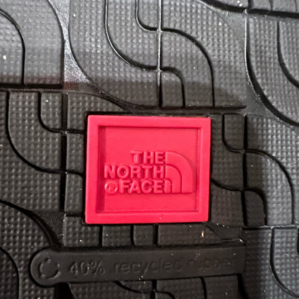 THE NORTH FACE Thermoball Traction Mules. Size 9. - Picture 4 of 5